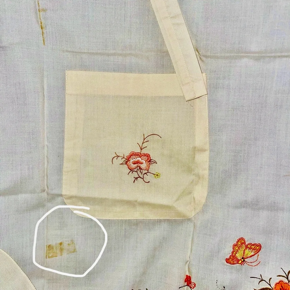 Scallop Edge Light Peach Apron